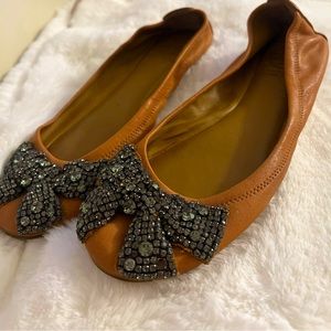 Gorgeous Unique Tory Burch Flats